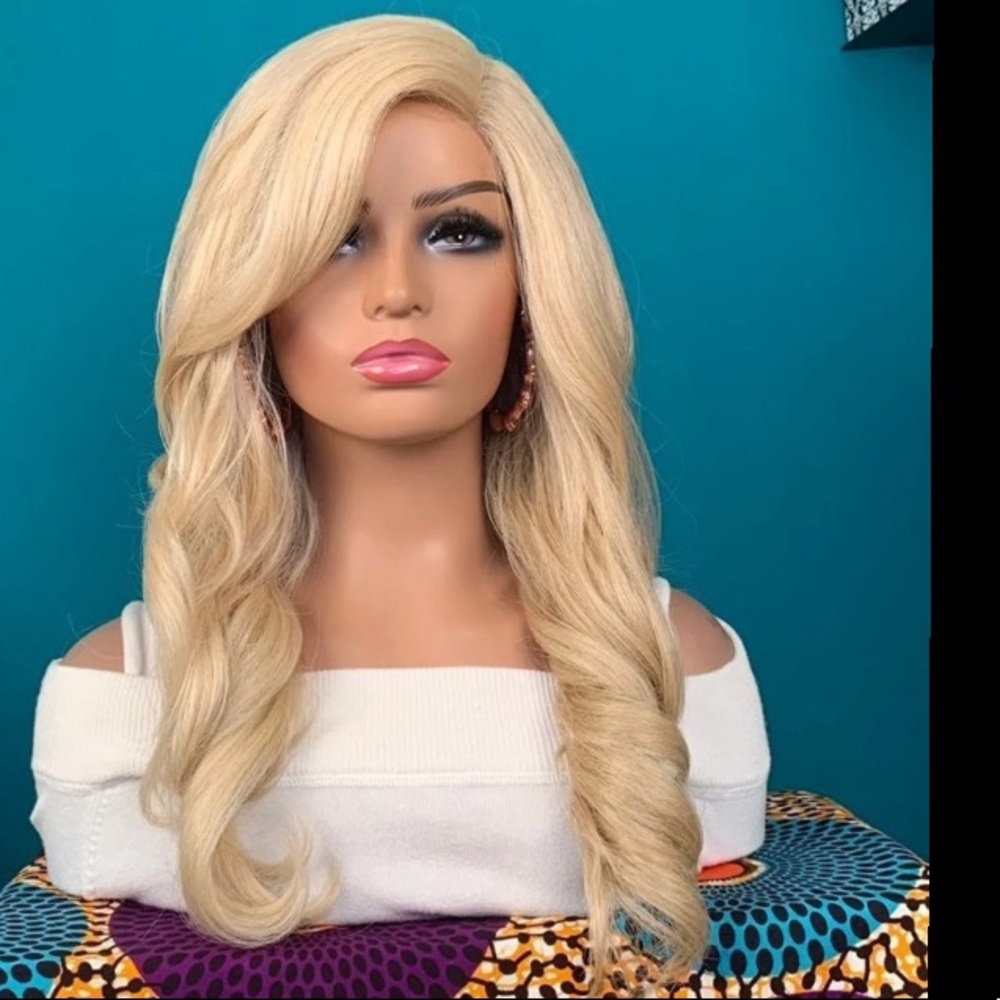 Blonde lace wig